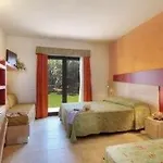 Sibari 4*